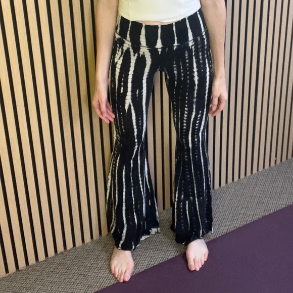 DANCE RAVER PANTS (like-new) - Picture 6 of 7